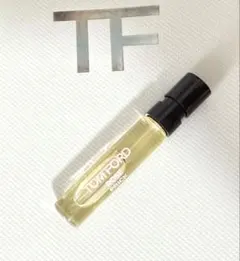 TOM FORD Rose Prick 2ml - メルカリ