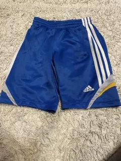 adidas ジュニア　サッカー　ハーフパンツ140センチ新品