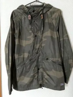 アバクロ　マウンテンパーカー