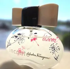Salvatore Ferragamo インカント ブルーム オーデトワレ50㎖のサムネイル