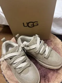 UGG ベージュ スニーカー