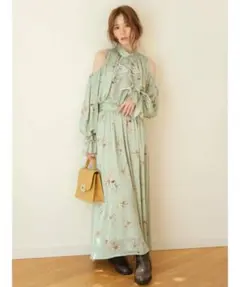 ショルダーオープンワンピース　リリーブラウン