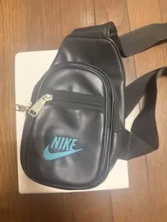 NIKE ショルダーバッグ 黒のサムネイル
