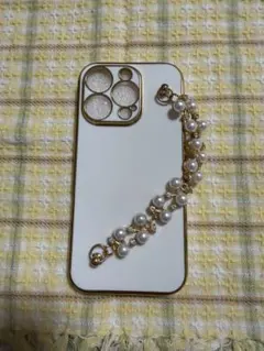 iPhone16Pro用ケース パール調ストラップ付き