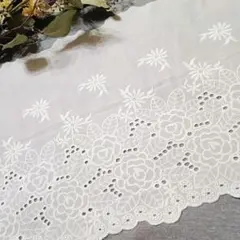 即購入可◆№5 白　約幅２５cm長さ１８０cm コットンレース　花柄刺繍生地