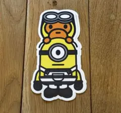 ミニオン x エイプ　ステッカー 約10cm