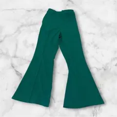 新品タグ付き INGNI センターシームフレアパンツ グリーン M 美脚パンツ