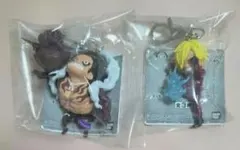 ワンピース　フィギュアキーホルダー　ルフィ、サンジ　２点セット
