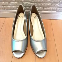 値下げ⭐︎Fin フィン オープントゥ ウェッジソール パンプス シルバーのサムネイル
