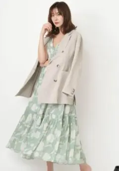 ジルスチュアート　ベージュ　オーバサイズ　テラードジャケット♡のサムネイル