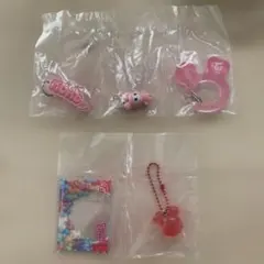 TWICEももカラナビガチャTWICEチェヨン　LOVELYSグミチャームポーチ