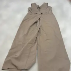 ベージュ ダブルボタンオールインワン