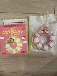 Crybaby クライベイビー Vacation Mode On 浮き輪