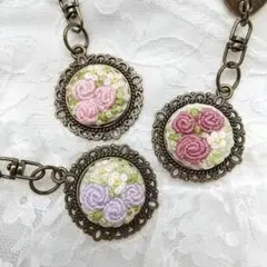 在庫整理　刺繍　キーホルダー　チャーム