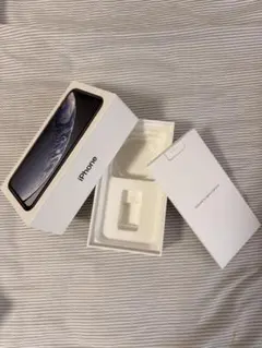 未使用付属品付】iPhone XR White 64GB 空箱のみ - メルカリ