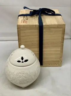 砥部焼 淡黄磁 香炉 - メルカリ