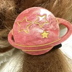 一点物★⭐︎ヘアゴム644Aキラキラ宇宙モチーフアセチ土星合金ヘアゴム夜空ラメ入赤