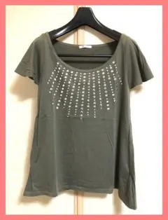 ☆超美品☆スタイルアップ♪涼感フレア袖スタッズAラインTシャツカーキ☆