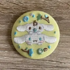サンリオ 刺繍　缶バッジ　シナモロール　シナモン