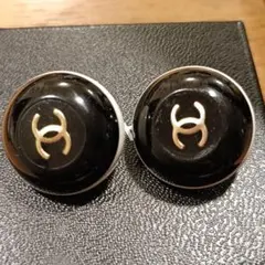2025年最新】chanel ボタン ピアスの人気アイテム - メルカリ