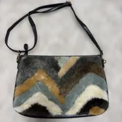 美品★マルチカラー フェイクファー ショルダーバッグ