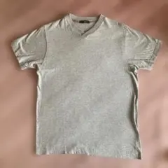 GW期間値下げ Burberry グレー Vネック Tシャツ