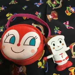アンパンマン　ドキンちゃん　マスコットポーチと食パンマン　ゼンマイじかけ　ねじ巻