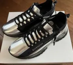 新品✨激レア GIVENCHY GIV 1 スニーカー シルバー US43のサムネイル