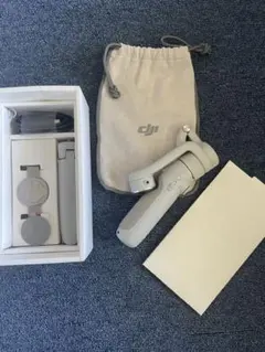 DJI OM 5 スマートフォン用スタビライザーのサムネイル