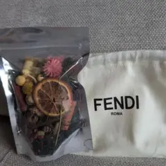 FENDI 新品ドライフラワーセットポプリセット♡のサムネイル
