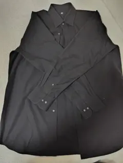 黒ワイシャツ長袖