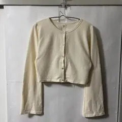 「即日発送」F clairクリーム色 クロップド丈 長袖ニットカーディガン