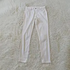 ユニクロ【M】ホワイト スキニーパンツ デニム風
