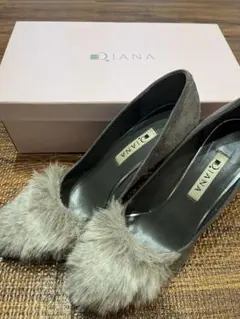 DIANA グレー ファー付きハイヒール