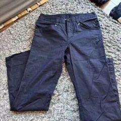 ADIDAS ダークブルー パンツ