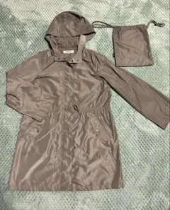 ナチュラルビューティーベーシック　ナイロンジップアップフードコート　Mサイズ