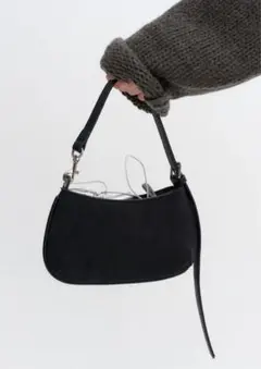 nugu POIK バックルミニハンドバッグ ブラック