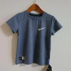 新品NikeグレーTシャツ 110cm