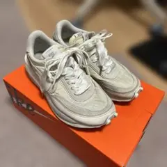 nike sacai ホワイト