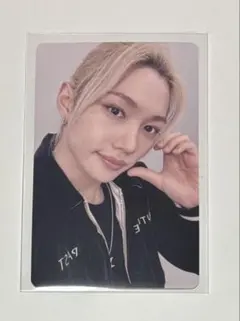 Stray Kids スキズ yzy 中華 popup ボストンバッグ　トレカ