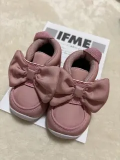 Item thumbnail for item 091f4c76-3713-4e28-9913-e580a1aae2f5