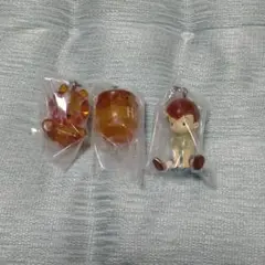 プーさん　めじるしアクセサリー　3個セット　ロビン　プー　はちみつのつぼ　冊子付