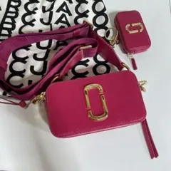 マークジェイコブス ザ ユーティリティ スナップショット ピンク