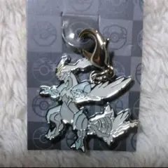 ※ 新品　ホワイトキュレム　ポケモン　メタルチャーム　人気　チャーム　かっこいい