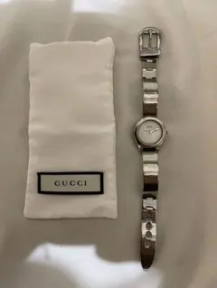 不動品　GUCCI 腕時計 クォーツ シルバー ホワイト文字盤のサムネイル