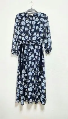 ストロベリーフィールズ　春夏　ロングワンピース　花柄　ユニバーバルミューズ