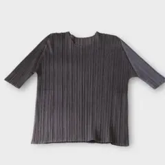 PLEATS PLEASE 半袖トップス ダークグリーン - メルカリ