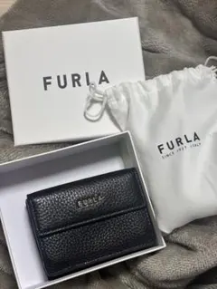 FURLA ブラック 三つ折り財布のサムネイル