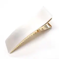 アイボリーのアクリルプレートフォーククリップ