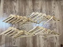 IKEA 木製衣類ハンガー 24本 まとめ売り